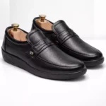 TSF Men's Black Textured Slip-On Loafers